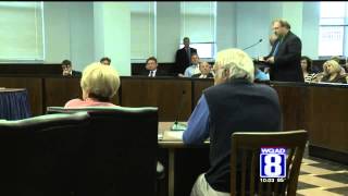 Fight against Fareway development