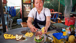 1.5$ Burger in Vang Vieng, Laos - Laos Street Food