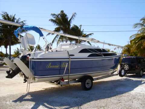 Macgregor 26M Bonnie Blue sailing to the Dry Tortu...