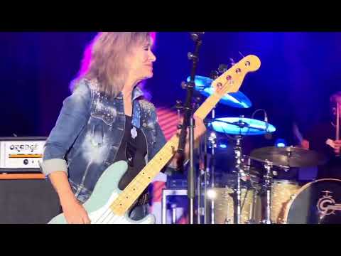 Suzi Quatro - Stumblin In - Germany Black Sheep Festival 23.6.2023 x The Passionettes