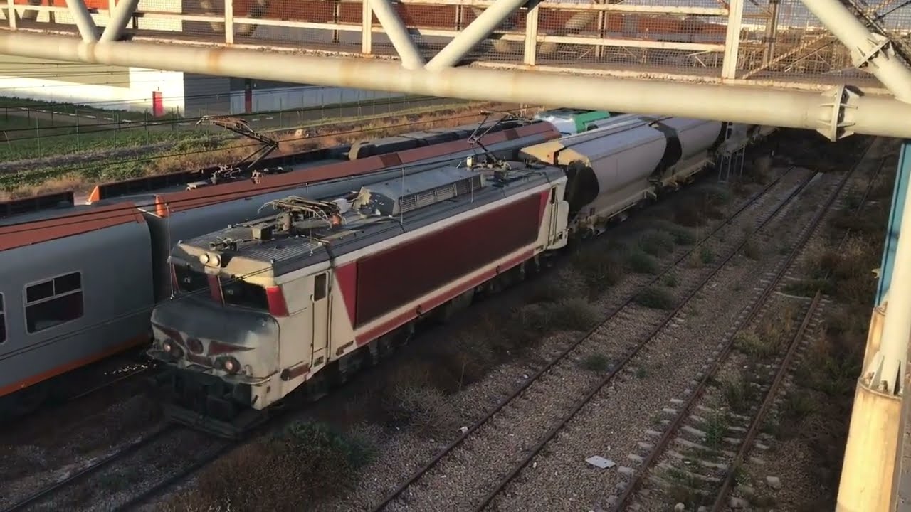 ONCF ZM UM + E-1357 avec sifflet + TGV Al Boraq 1206 en triple croisement!!! (1080p60)