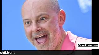 Rob Corddry biography