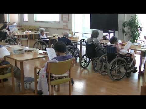 南アルプス市　介護施設　ショートステイ　お富さんをアカペラで唄う