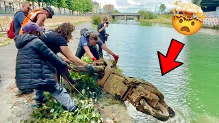 Gigantic Magnets Pull Treasure out of Canals in Paris PT2