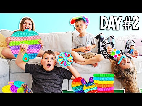 LAST TO STOP PLAYING WITH THEIR FIDGETS ON THE COUCH!! | JKREW