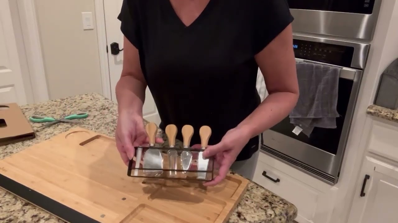keechee Charcuterie Boards Gift Set, Large Bamboo Cheese Board Set Review
