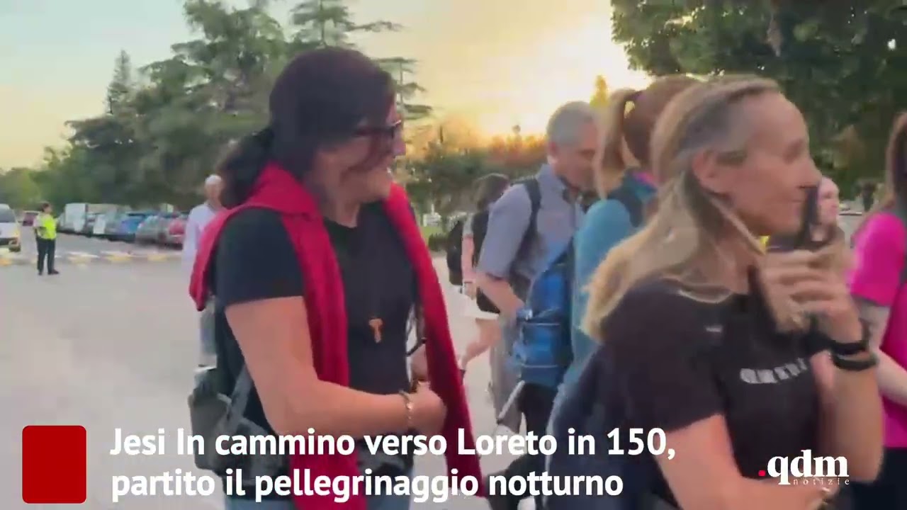 Jesi In cammino verso Loreto in 150, partito il pellegrinaggio notturno