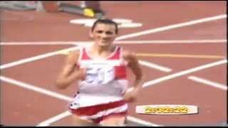 Shows the stadium finish of barcelona olympic games women's
marathon,with valentina yegorova and yuko arimoni.