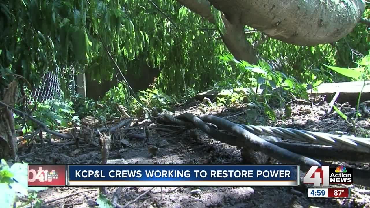 KCP&L crews working to restore power - YouTube