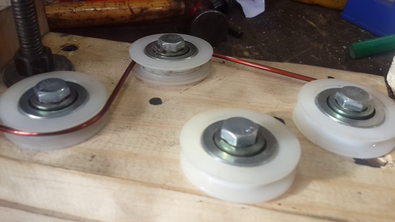 Rotor rewinding machine