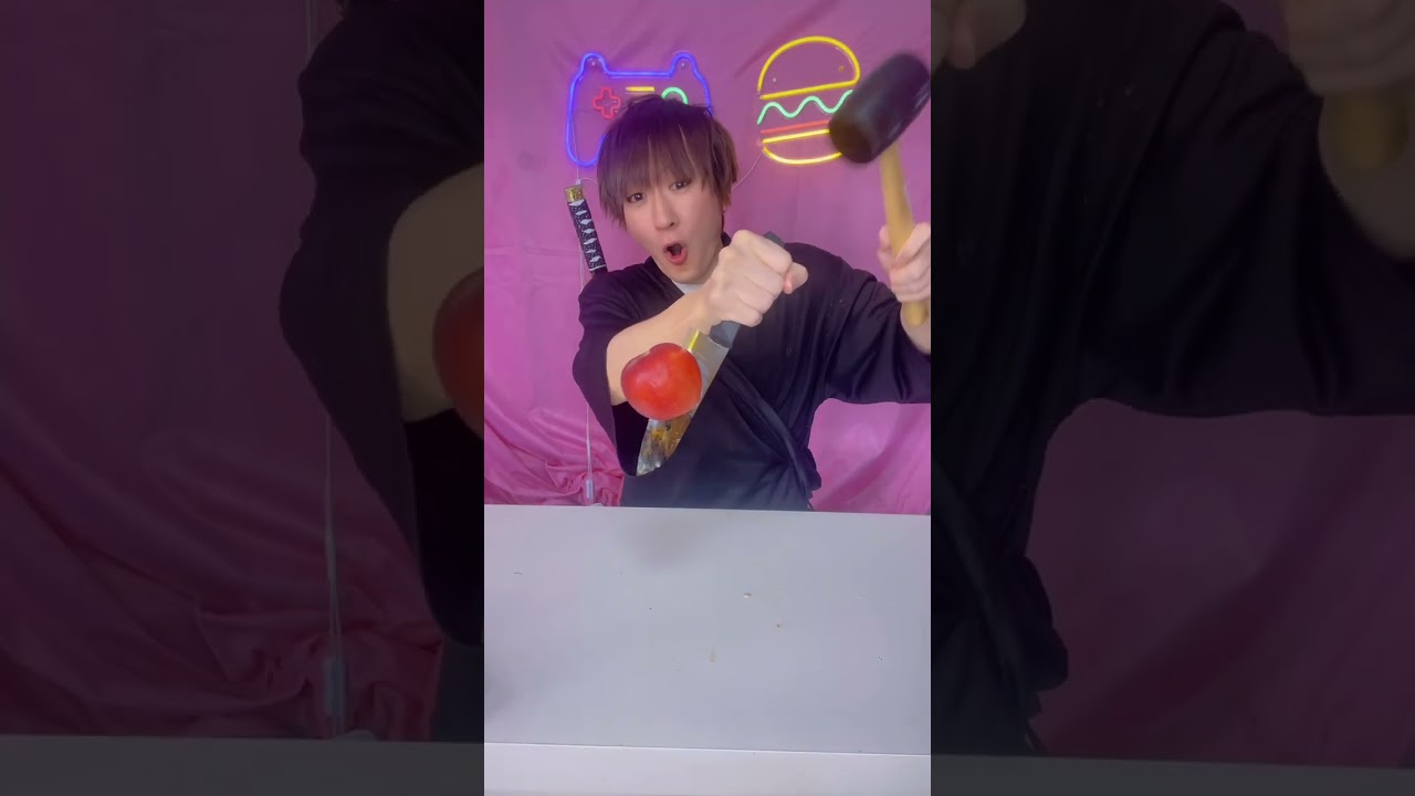 ヤバいリンゴチャレンジ❗️Crazy apple challenge🤪CRAZY NINJA SAKURA funny video🥷part2369 