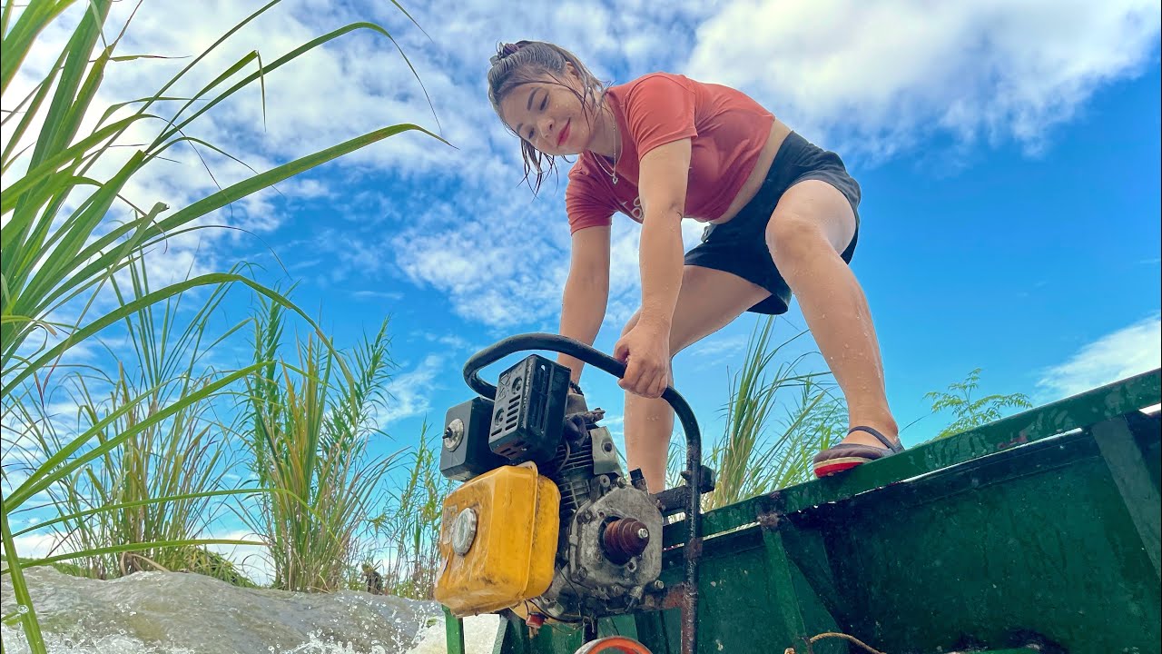 Female mechanic buys mini tractors to repair and restore them to resell to traders