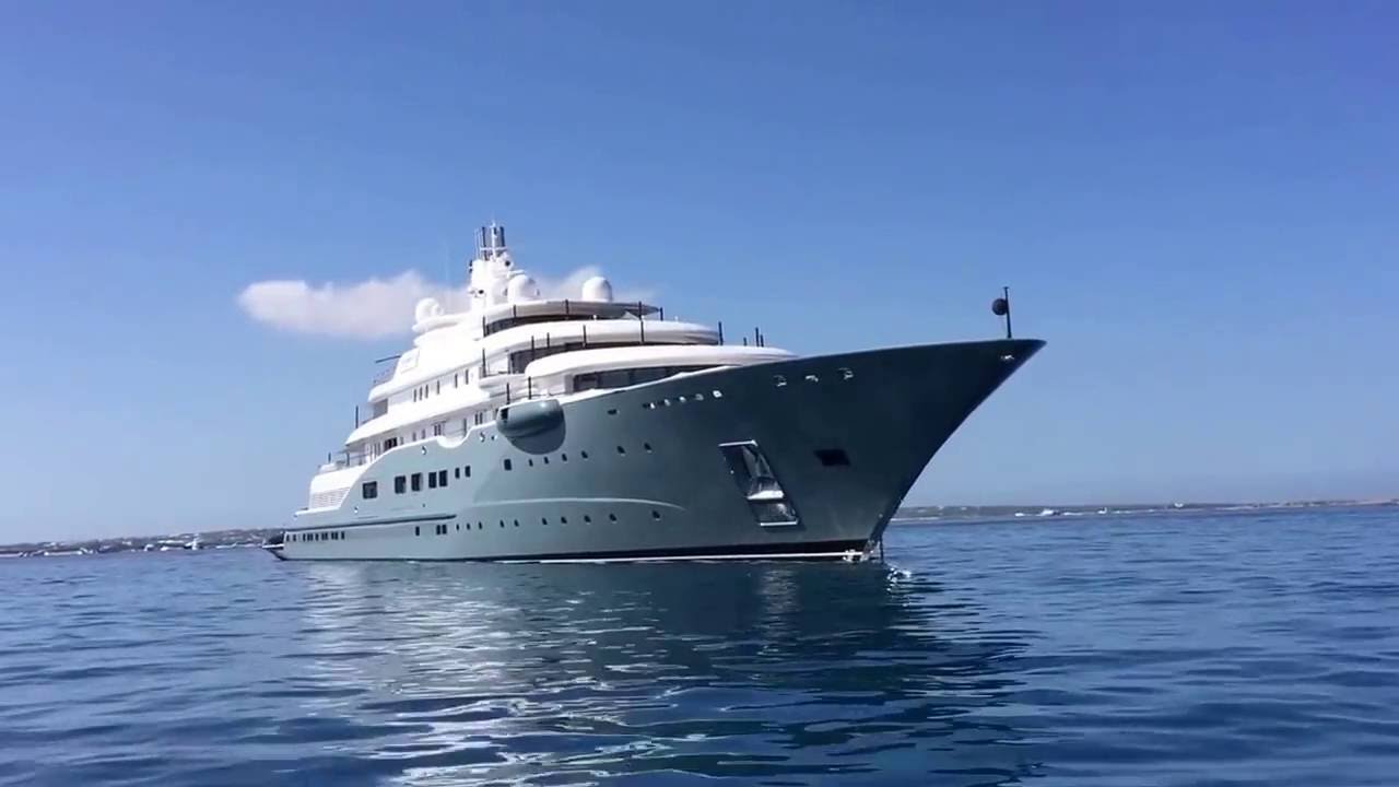 RADIANT Yacht built in 2009 by Lurssen (360.89ft /110m) visit