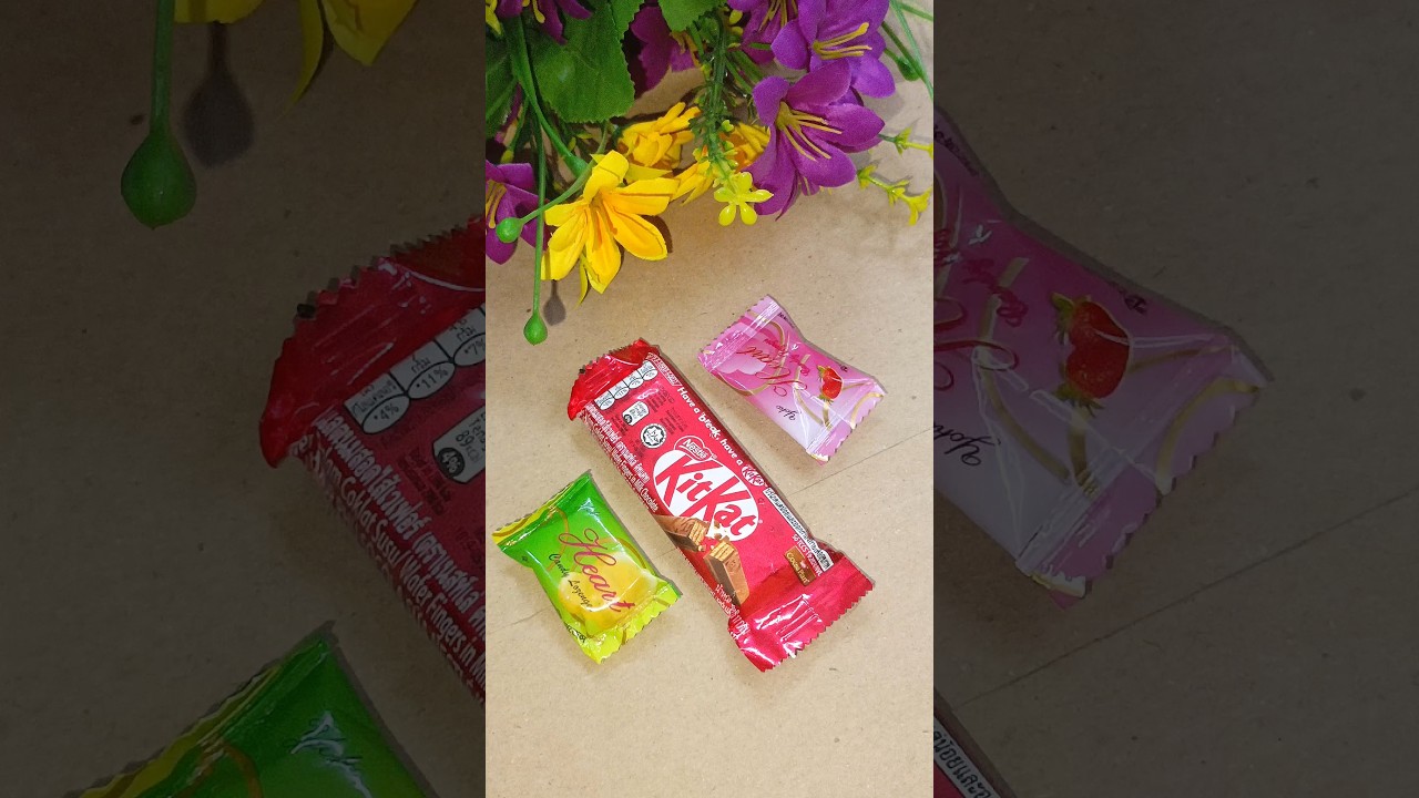 Nestle KitKat + Hearts toffee with gems🍡