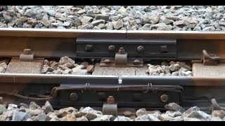 【これはすごい隙間！】E233系2000番台とメトロ6000系のジョイント部通過比較。