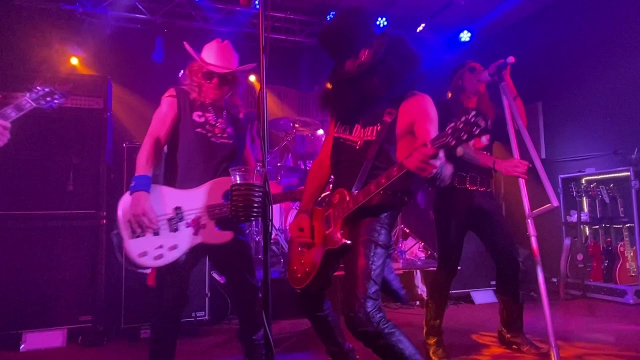 Music Home - Dust N Bones GNR