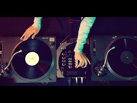 Best DJ Turntables Under 500$