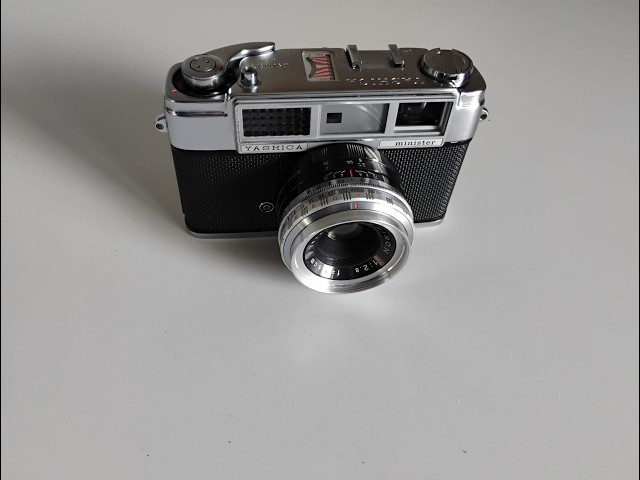 Yashica Minister 2; from the sixties :) - YouTube