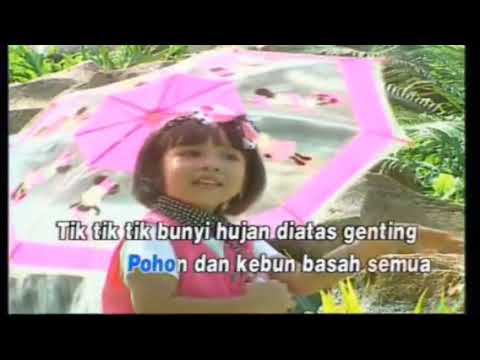 Laudia Ananda - Summer Umbrella (Official Music Video)