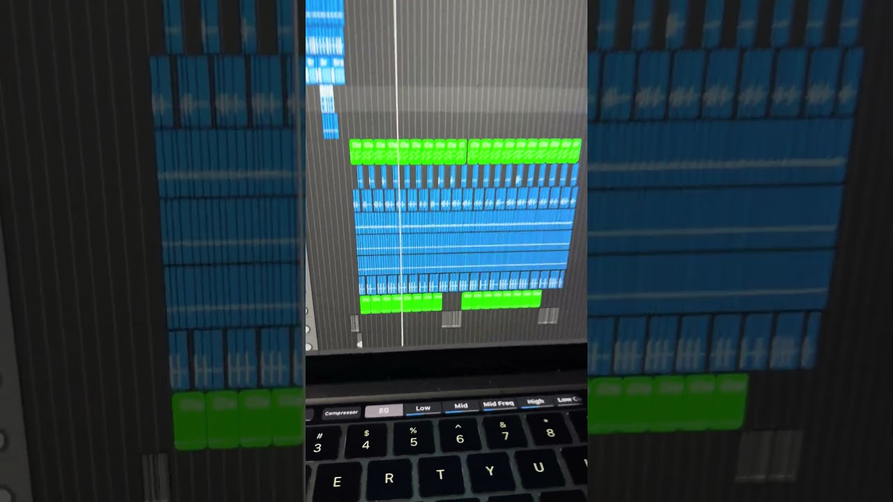 Этот бит просто невероятный🫨 