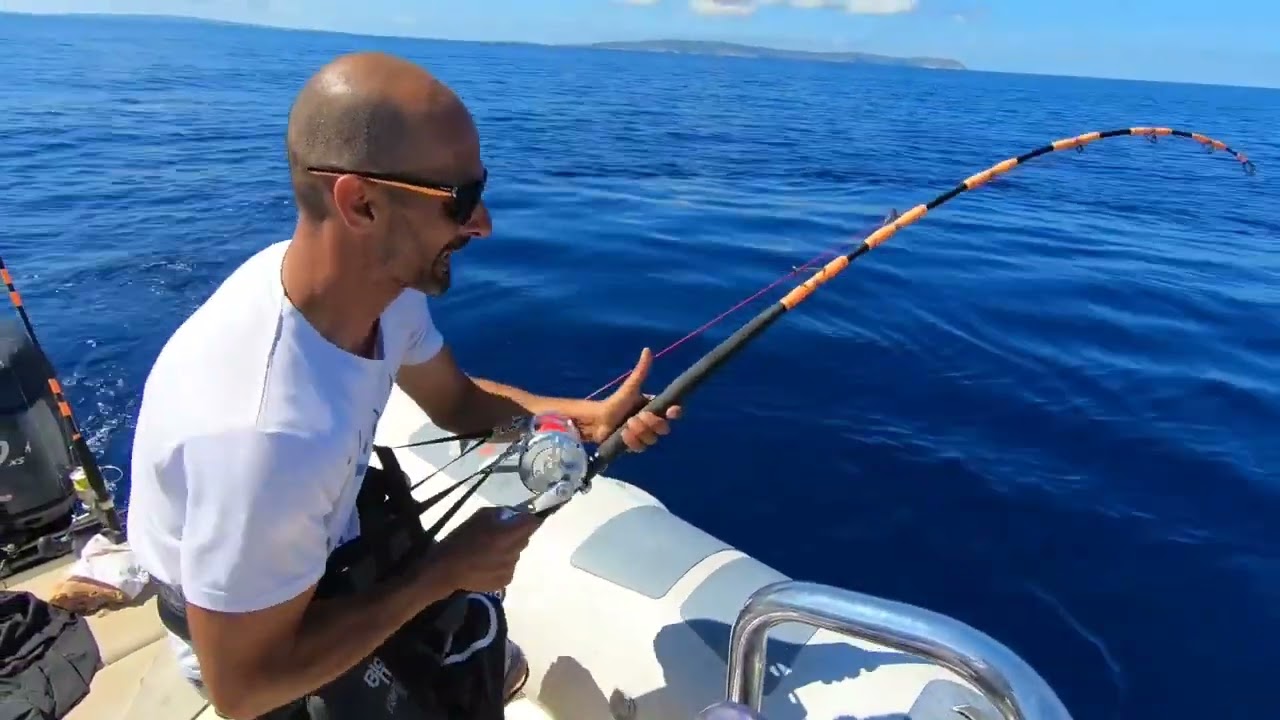 Tonno da 204 kg con Akabatuna Kentu - Angler Mirko Serra