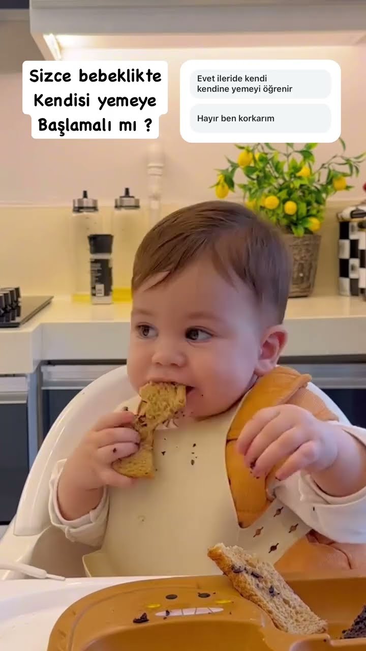 Sizce bebeklikte kendisi yemeye başlamalı mı ❤️?