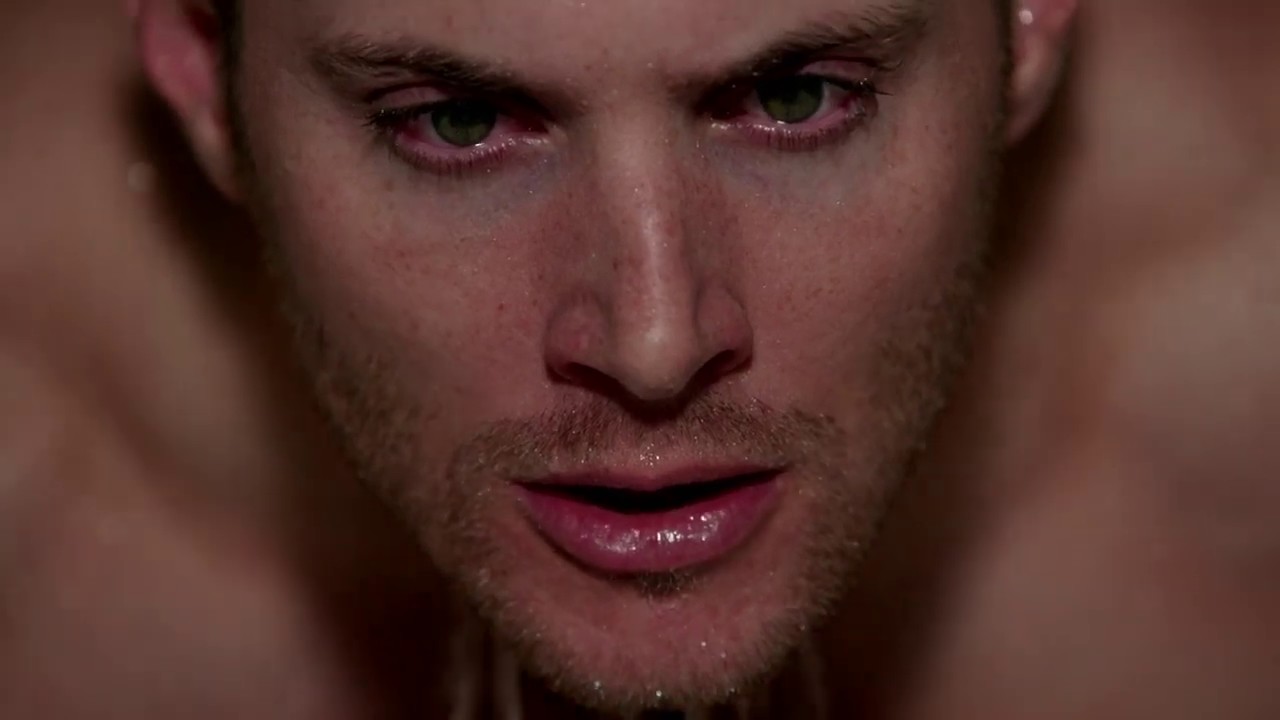 Supernatural | Dean takes a shower | S9E18