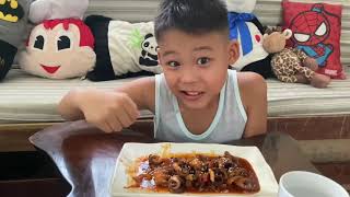 Skys Mukbang Video Korean Y Octopus Mini Magnum Almond 1