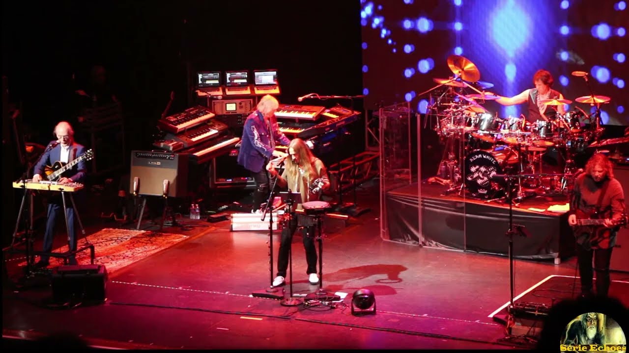 YES - Into the Lens - Cruise to the Edge 2017 