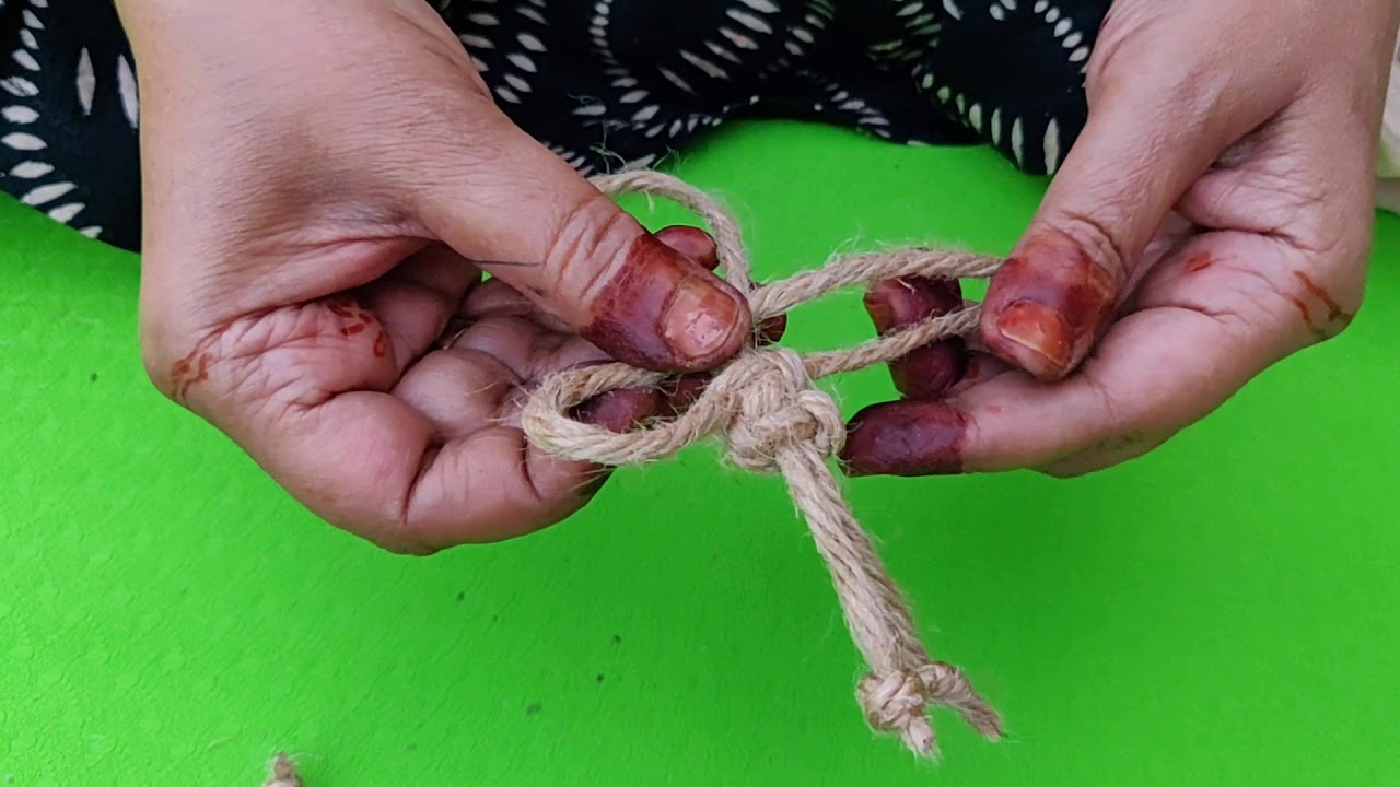 Macrame knot jute thread keychain DIY by Scrapshala - YouTube