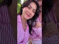 Jessica Iskandar ngakak di taman sama teman prianya