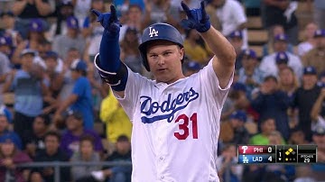 PHI@LAD: Pederson lines a bases-loaded double in 1st