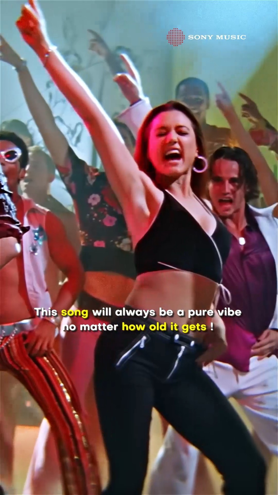 This beat never gets old! ?#itsthetimetodisco #shahrukh_khan #saifalikhan #preityzinta #kalhonaho