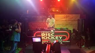 Download Lagu DJ ELNERO - IDJC 2018 AT MATRA21 - SEMI FINAL INDONESIAN DISC JOCKEY COMPETITION MP3 Download Lagu DJ ELNERO - IDJC 2018 AT MATRA21 - SEMI FINAL INDONESIAN DISC JOCKEY COMPETITION MP3