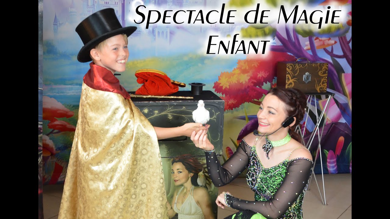 Spectacle de magie pour enfants - Elfia Magicienne