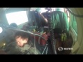 Вертолёт эвакуирует выживших при крушении самолёта, упавшего в реку Рио-де-Ла-Плата