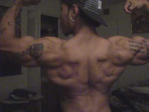 Flexing Muscles...TheRealCurtisC Need To Drop Water & Shred Up