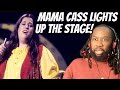 Mamas and papas words of love reaction on the ed sullivan show mama cass just lights up the stage