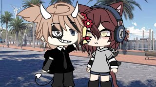 elimde çiçeklerum😍 cr:Gacha Mert