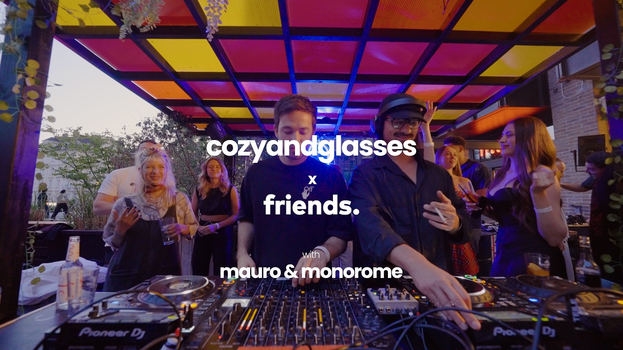 house | mauro & monorome | cozyandglasses x friends. | set 11.4