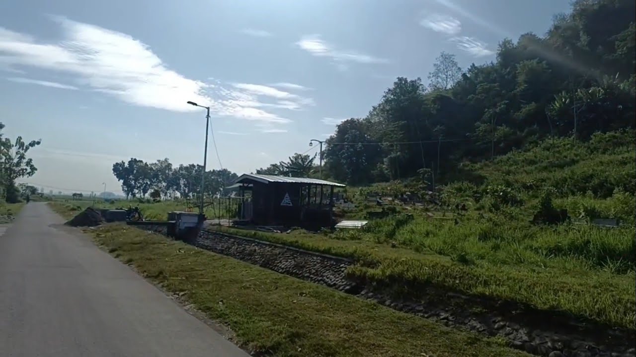 REVIEW JALAN MENGITARI GUNUNG WATU PECAH ( KUNTUL) AMBULU JEMBER