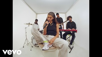 Ama - Trust Nobody (Live Performance)