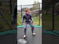 Første dag på trampolina#norge #norsk#helpmemakethismakesense #tranpoline