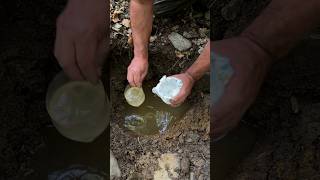 Genius Trick to Find Water in a Dry Creek Bed.💧#camping #survival #skills
