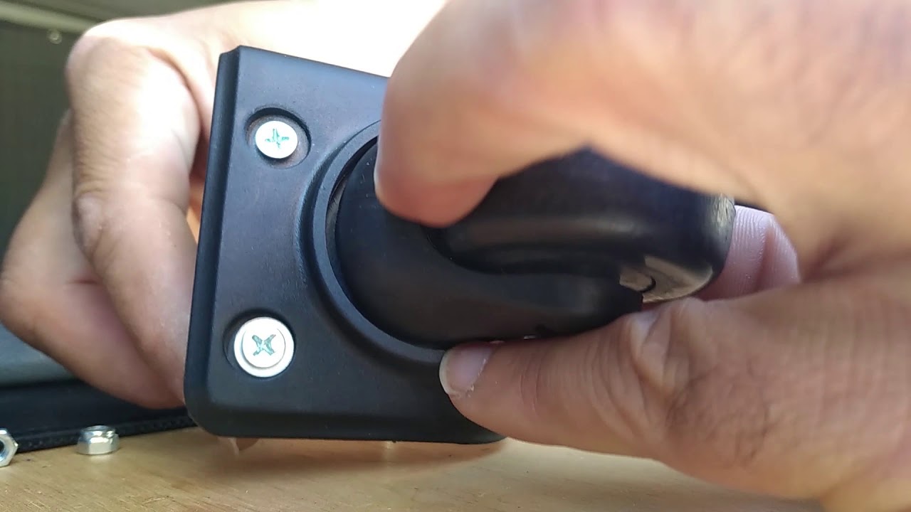 Arregla las ruedas de maleta por 2 euros!! YouTube Arregla las ruedas de maleta por 2 euros!! YouTube