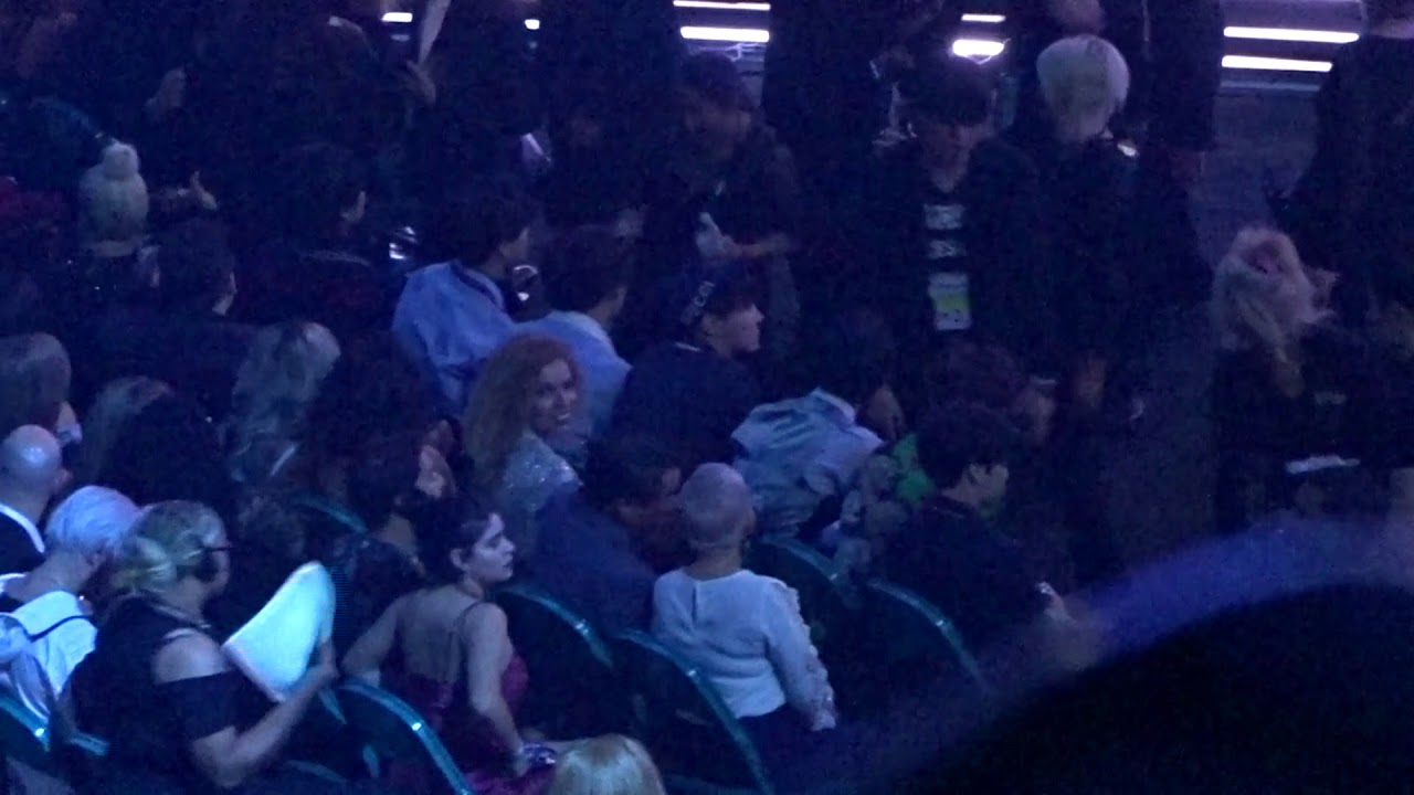 BTS at the BBMAs 2018 (entering arena)