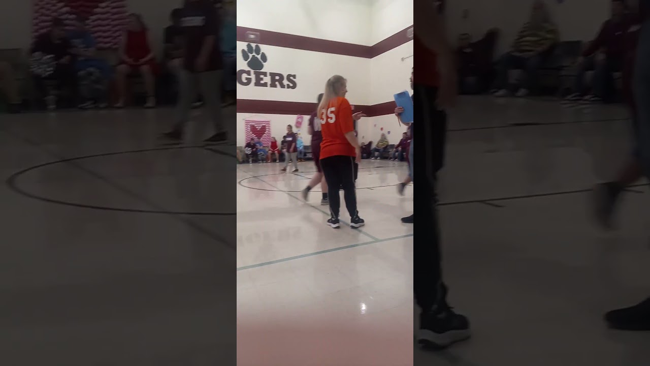 Chisholm life skills vlog: homecoming basketball game 🏀 