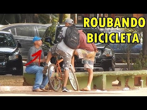 FUI ROUBAR A BICICLETA DE UM DESCONHECIDO E...... - YouTube