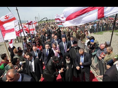 პრემიერ-მინისტრი ღვთისმშობლის სახელობის მშენებარე ტაძარში