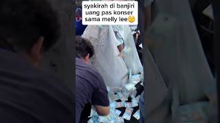 Syakirah Di Hujani Duit